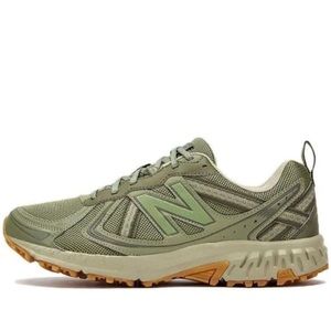 NEW IN BOX - New Balance MT410KN5 Sneakers SZ 37 (Women’s 6) Wide